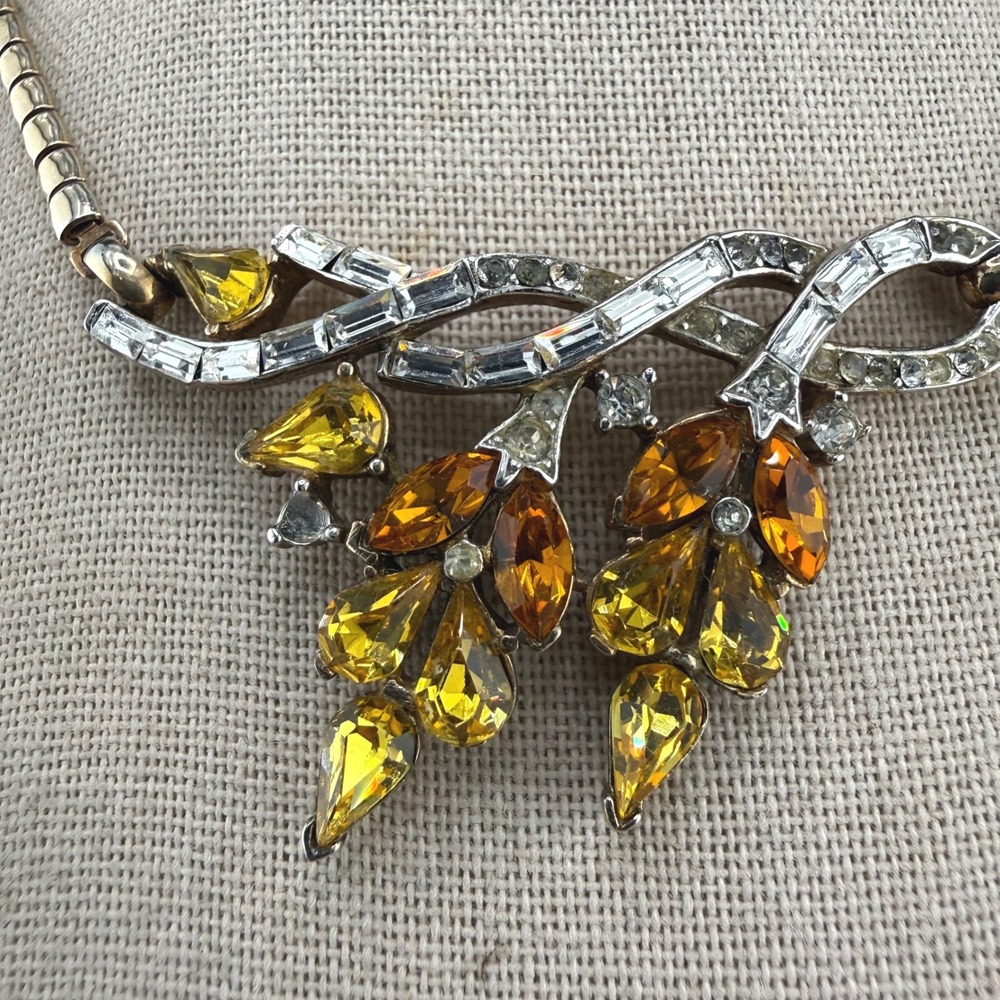 Vintage Trifari Necklace Gold Tone Yellow Rhinestone‎ Floral Leaf 14"
